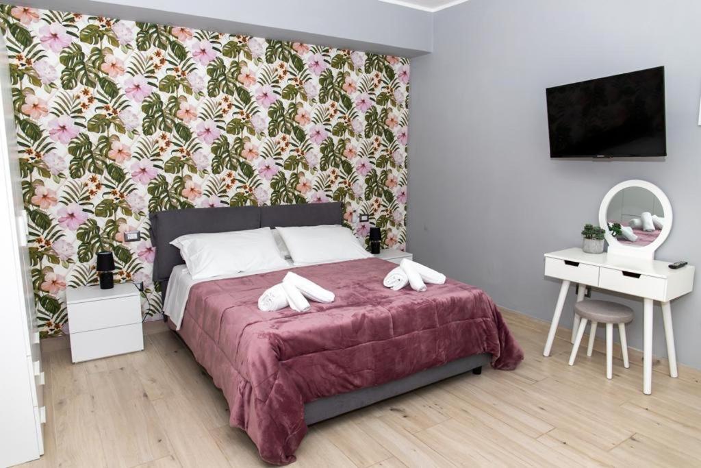 Le Stanze Di Dalia Bed & Breakfast โครโตเน ภายนอก รูปภาพ